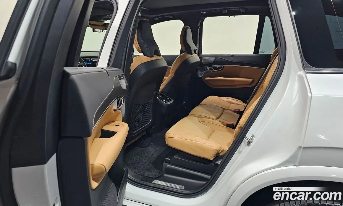 Volvo XC90 2024 2.0 автомат (гидро), фото 15