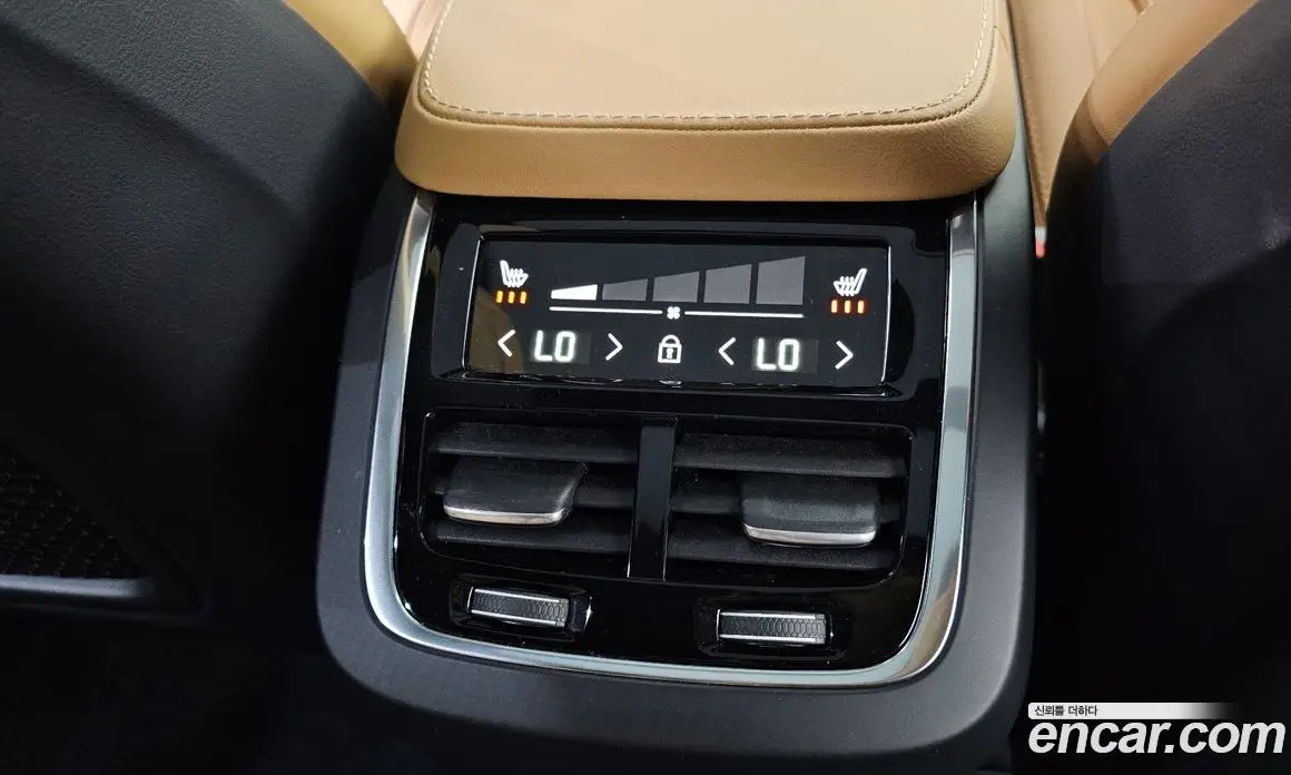 Volvo XC90 2024 2.0 автомат (гидро), фото 23