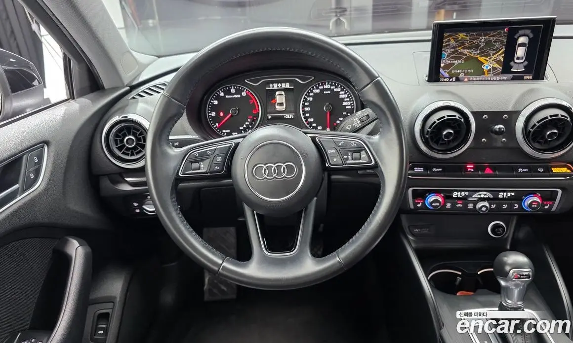Audi A3 2018 2.0 автомат (гидро), фото 18
