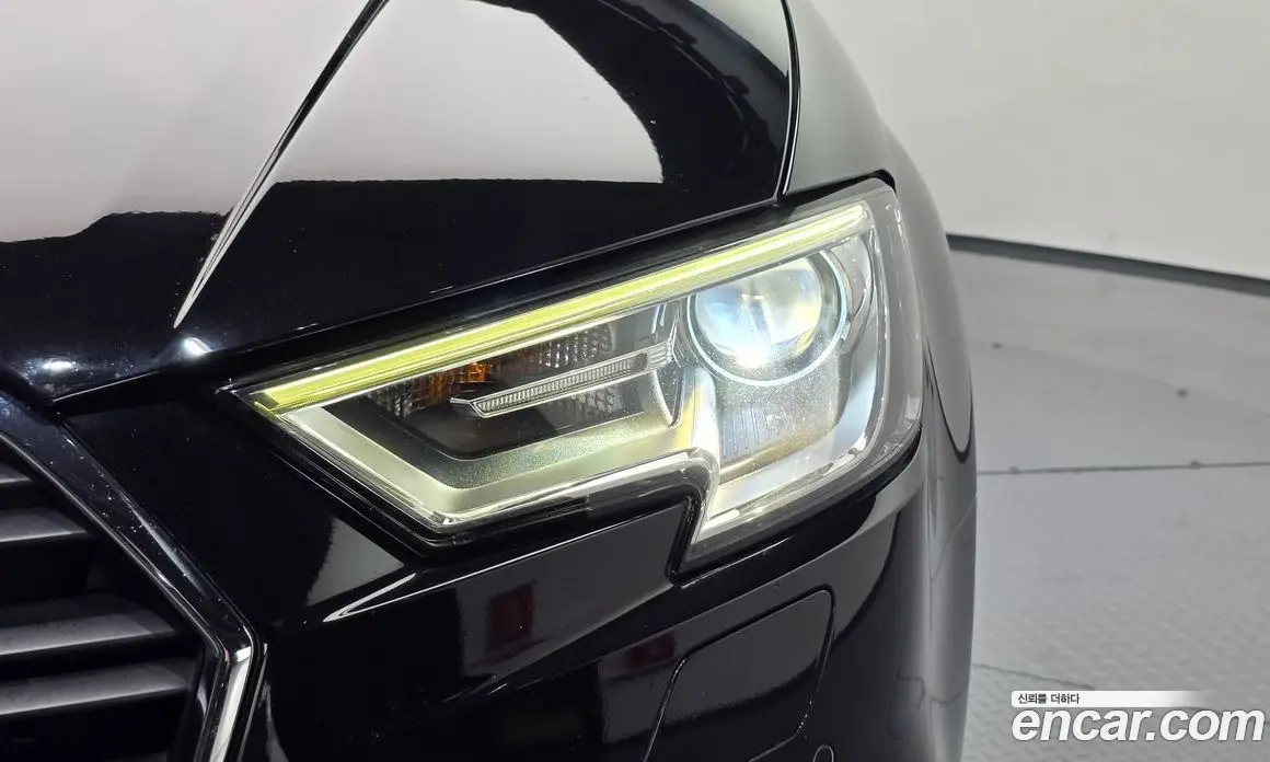 Audi A3 2018 2.0 автомат (гидро), фото 7