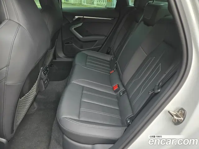 Audi A3 2026 2.0 автомат (гидро), миниатюра 9