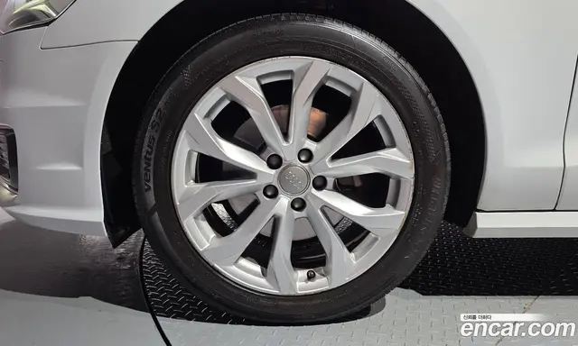 Audi A6 2016 2.0 автомат (гидро), миниатюра 5
