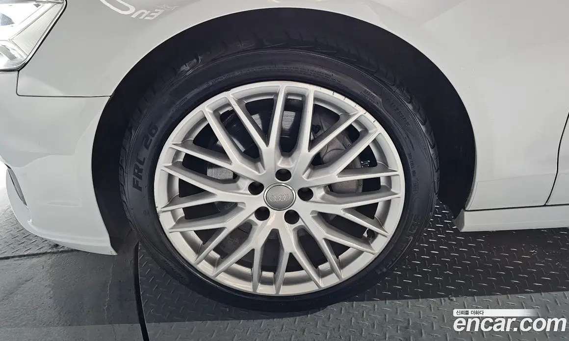 Audi A6 2016 3.0 автомат (гидро), фото 5