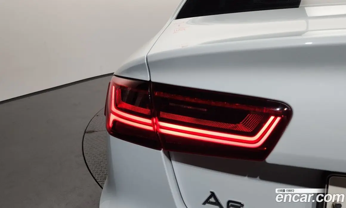 Audi A6 2018 2.0 автомат (гидро), фото 9
