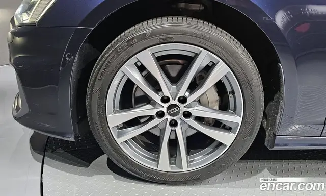 Audi A6 2021 2.0 автомат (гидро), миниатюра 5