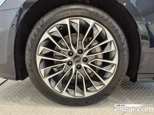 Audi A6 2024 2.0 автомат (гидро), миниатюра 5