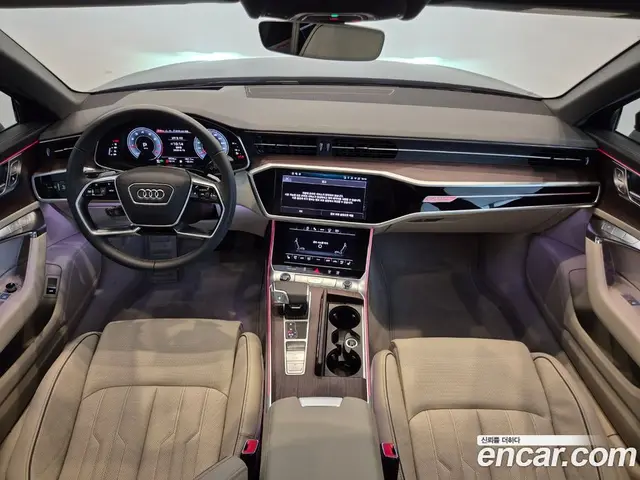 Audi A6 2024 2.0 автомат (гидро), миниатюра 7