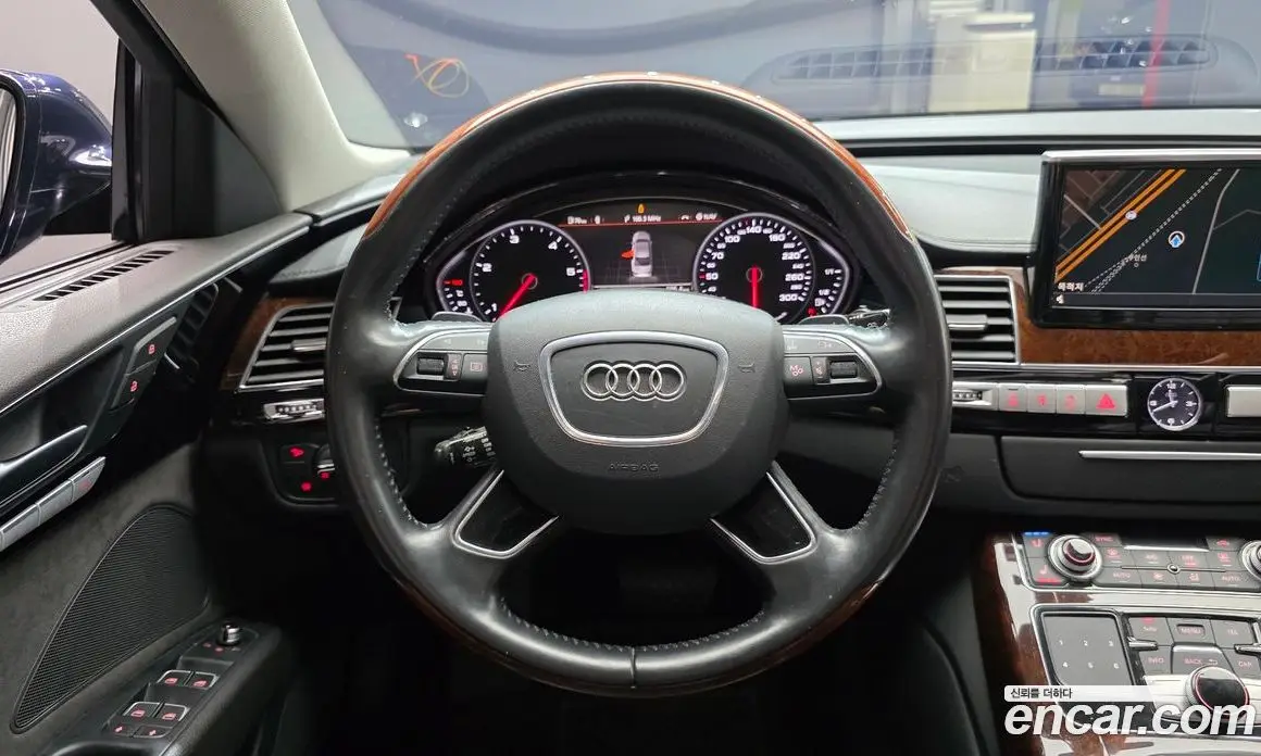 Audi A8 2013 3.0 автомат (гидро), фото 13