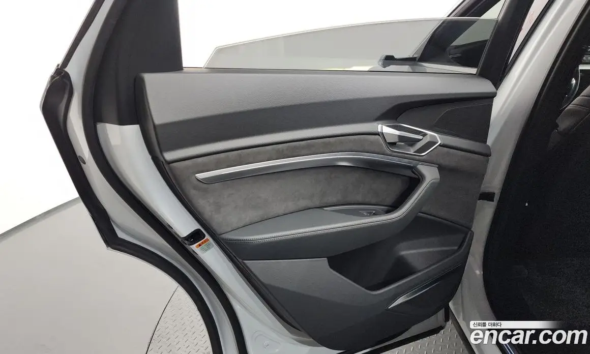 Audi e-tron 2021 0.2 автомат (гидро), фото 14