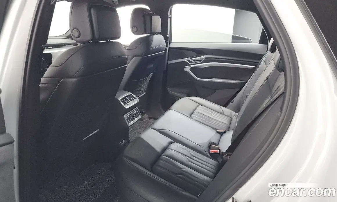 Audi e-tron 2021 0.2 автомат (гидро), фото 23
