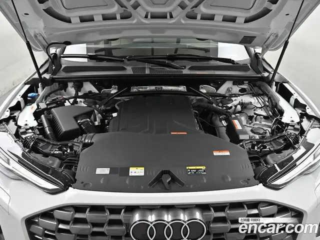 Audi Q5 2025 2.0 автомат (гидро), миниатюра 6