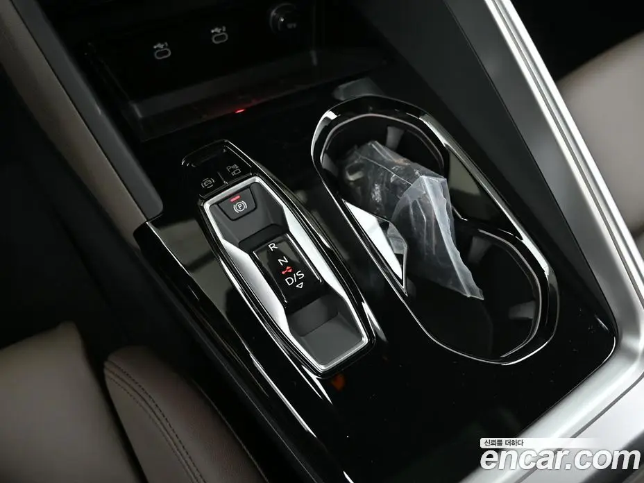 Audi Q5 2025 2.0 автомат (гидро), фото 9