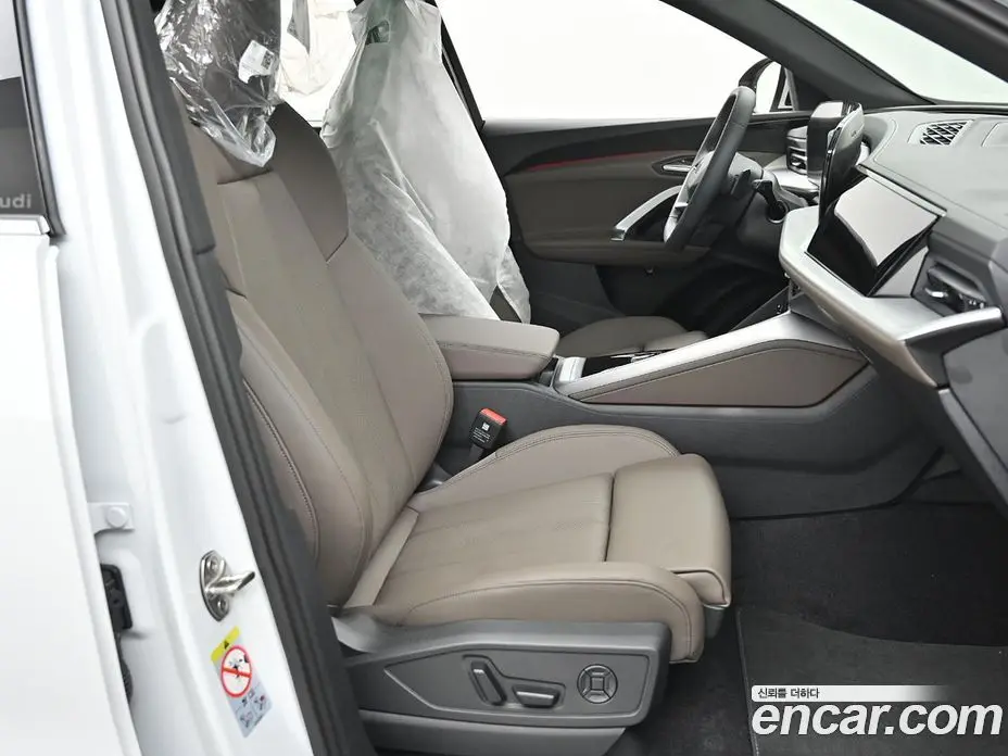Audi Q5 2025 2.0 автомат (гидро), фото 10