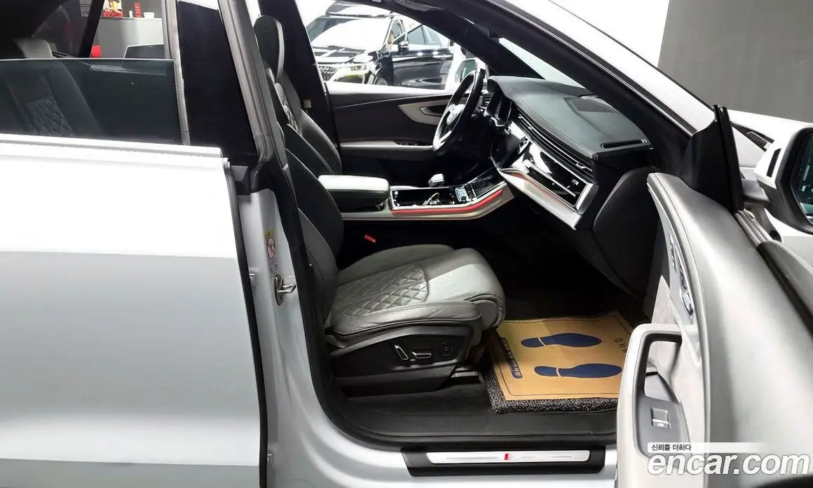 Audi Q8 2021 3.0 автомат (гидро), фото 11