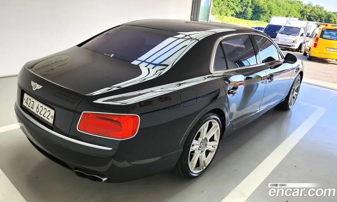Bentley Flying Spur 2014 4.0 автомат (гидро), фото 13 Bentley Flying Spur 2014 4.0 автомат (гидро), фото 13