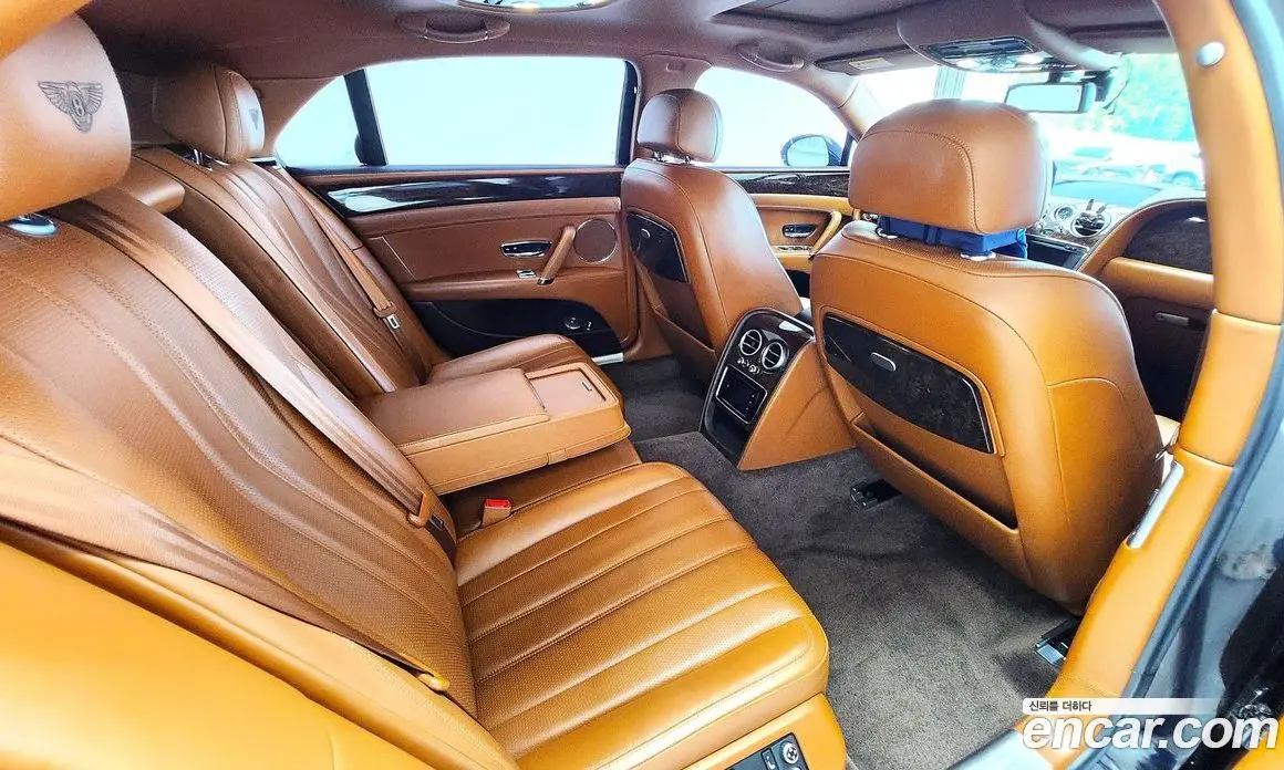Bentley Flying Spur 2014 4.0 автомат (гидро), фото 16 Bentley Flying Spur 2014 4.0 автомат (гидро), фото 16