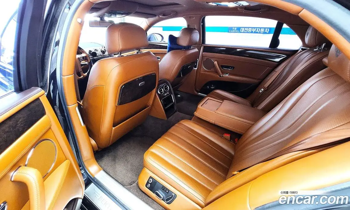 Bentley Flying Spur 2014 4.0 автомат (гидро), фото 18 Bentley Flying Spur 2014 4.0 автомат (гидро), фото 18