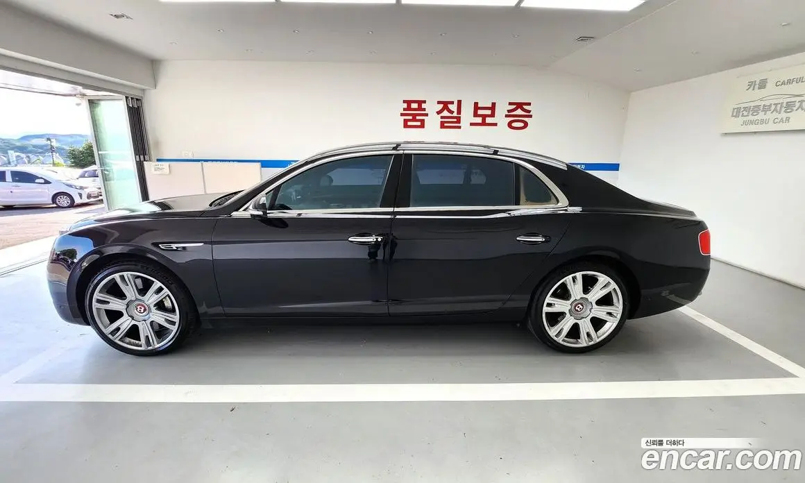 Bentley Flying Spur 2014 4.0 автомат (гидро), фото 4 Bentley Flying Spur 2014 4.0 автомат (гидро), фото 4
