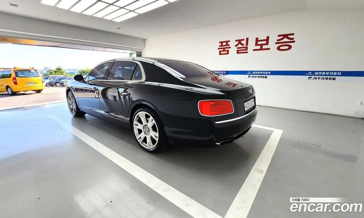 Bentley Flying Spur 2014 4.0 автомат (гидро), фото 5 Bentley Flying Spur 2014 4.0 автомат (гидро), фото 5