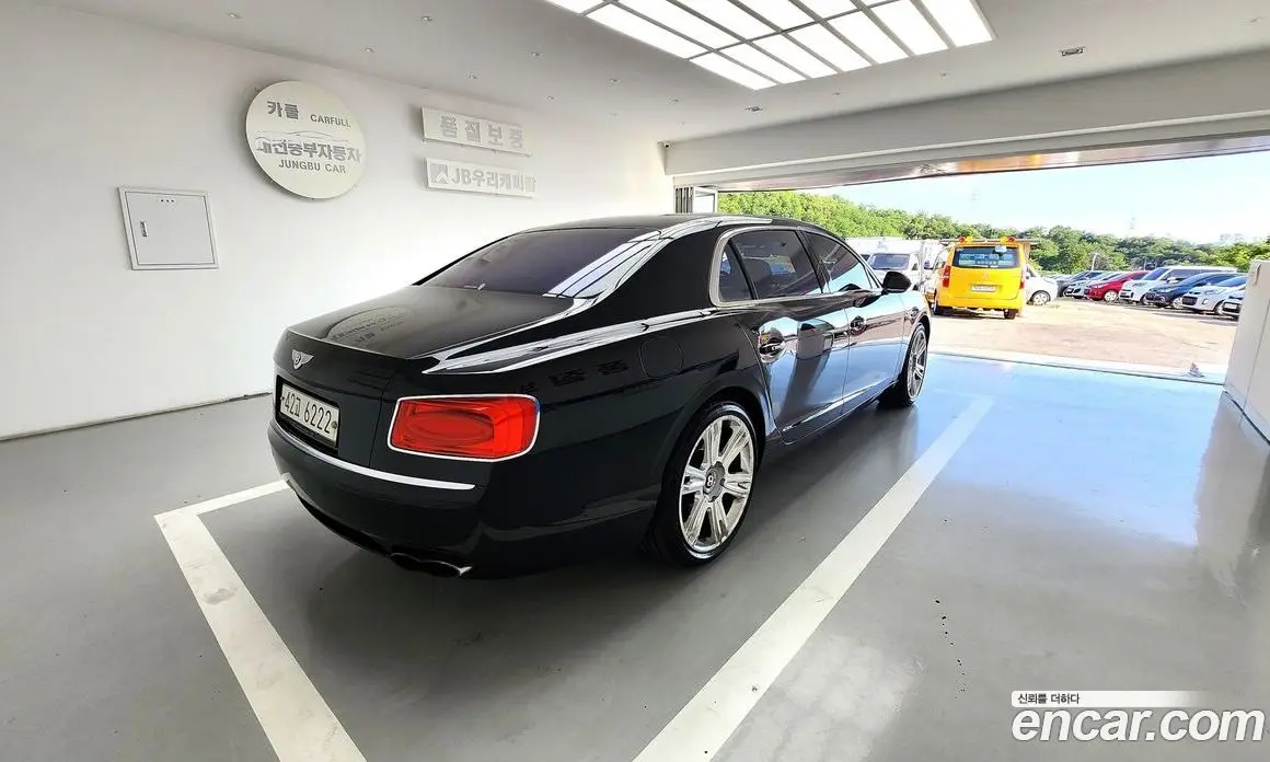 Bentley Flying Spur 2014 4.0 автомат (гидро), фото 7 Bentley Flying Spur 2014 4.0 автомат (гидро), фото 7