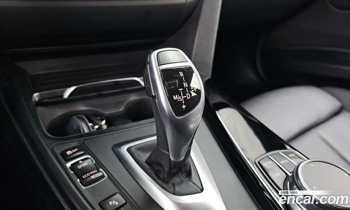 BMW 3 серия 2018 2.0 автомат (гидро), фото 12