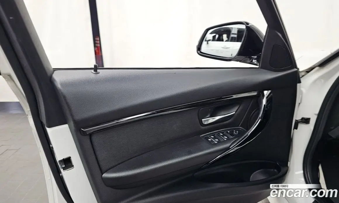 BMW 3 серия 2018 2.0 автомат (гидро), фото 14