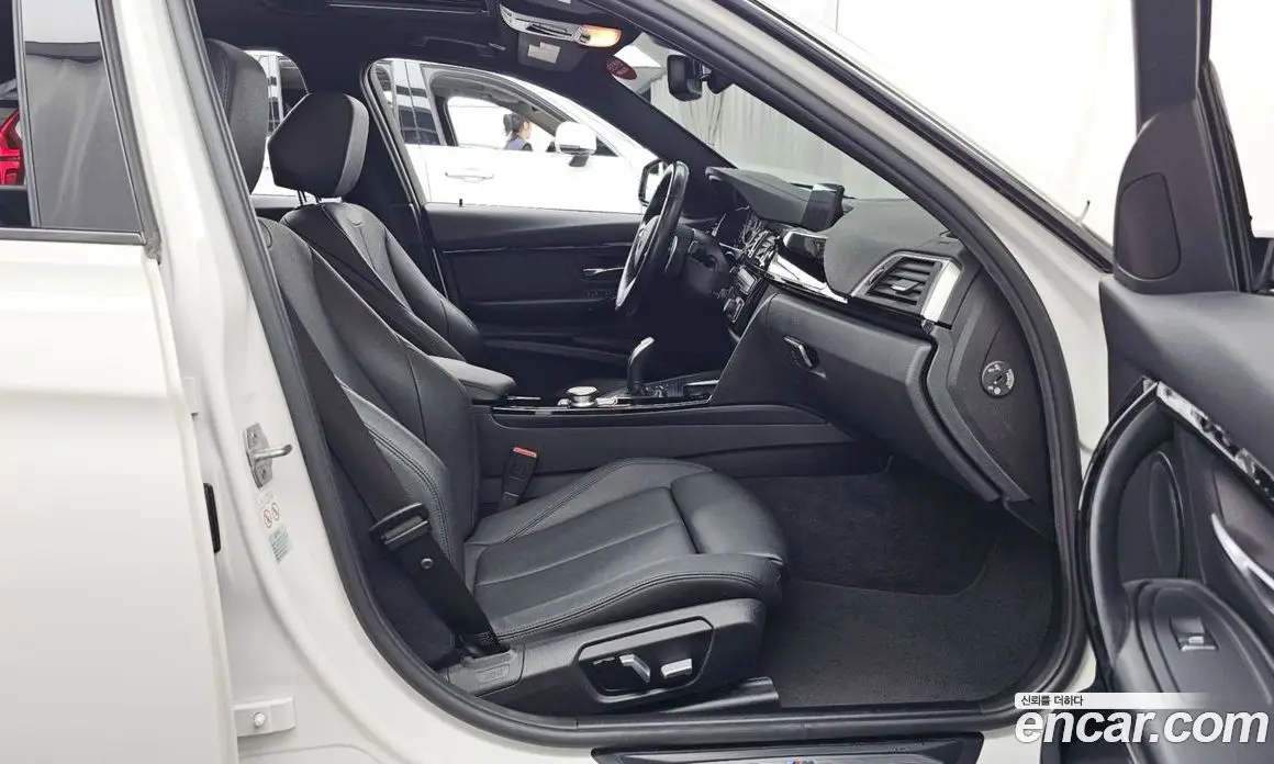 BMW 3 серия 2018 2.0 автомат (гидро), фото 17