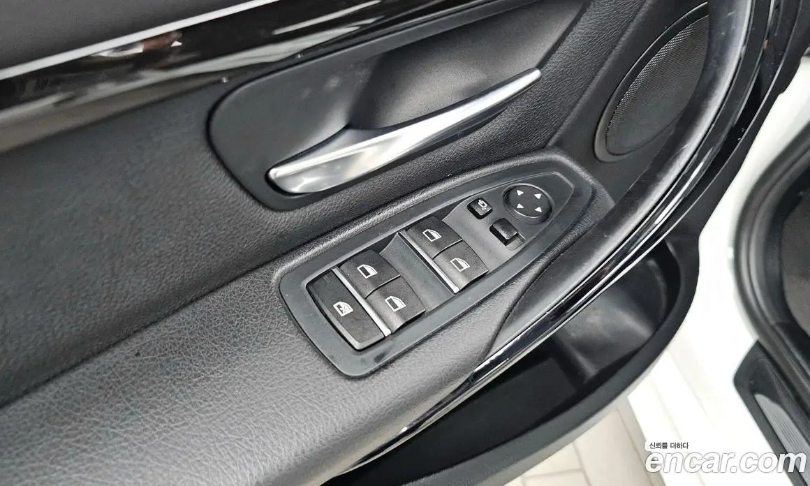 BMW 3 серия 2018 2.0 автомат (гидро), фото 28