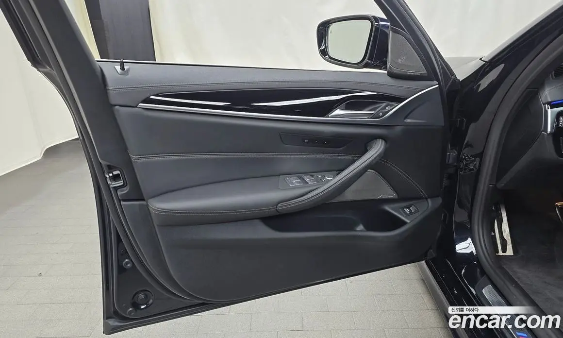 BMW 5 серия 2021 2.0 автомат (гидро), фото 14