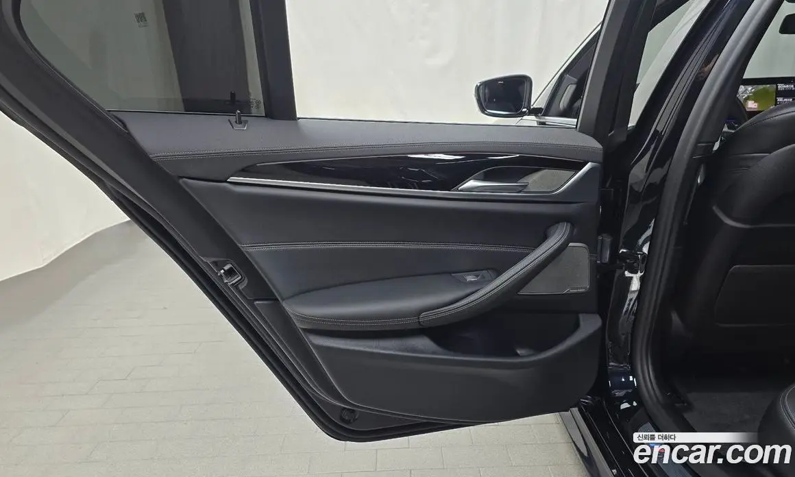 BMW 5 серия 2021 2.0 автомат (гидро), фото 15