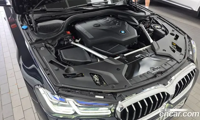 BMW 5 серия 2023 2.0 автомат (гидро), миниатюра 6