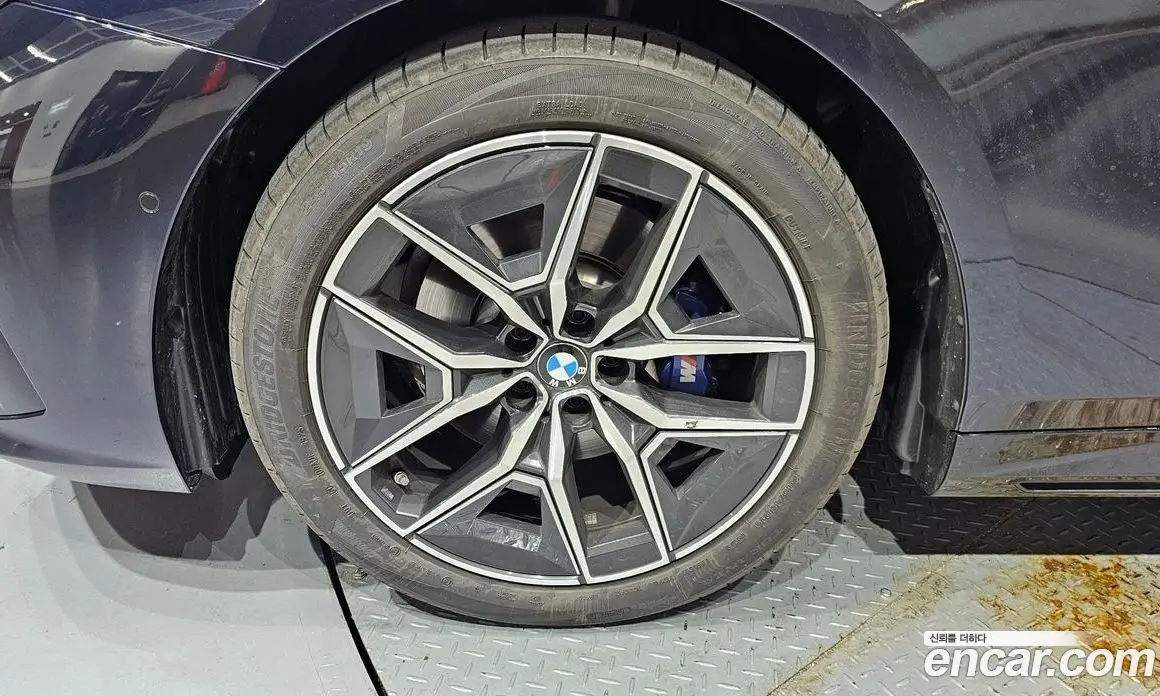 BMW 5 серия 2025 2.0 автомат (гидро), фото 5