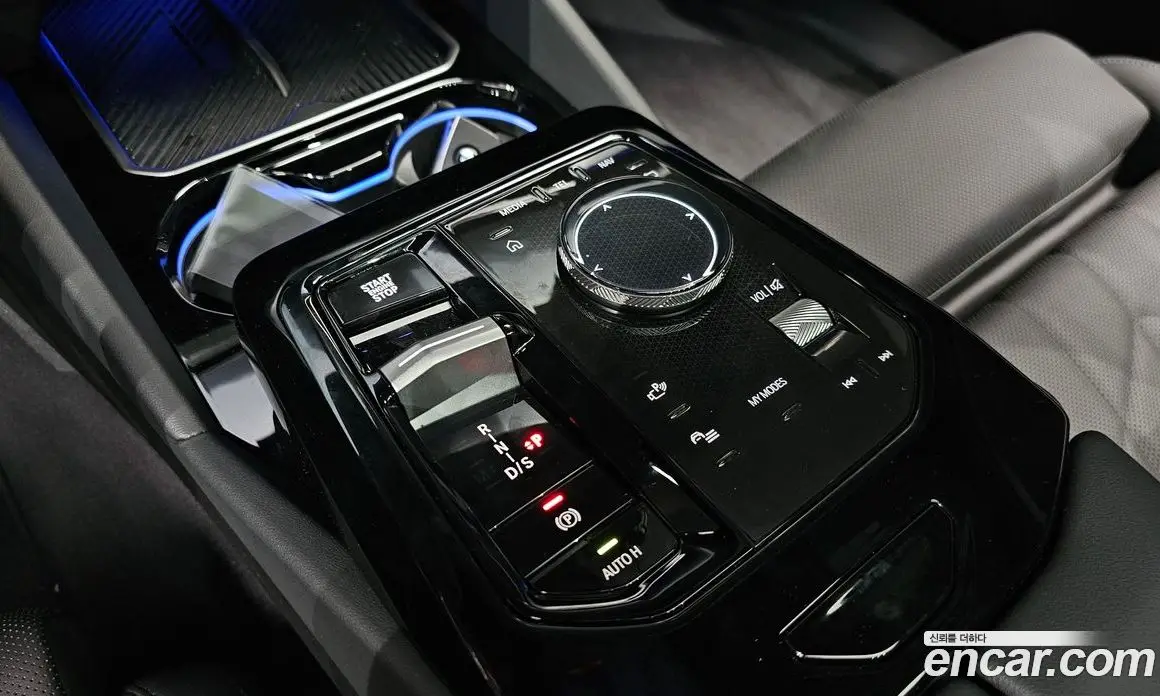 BMW 5 серия 2025 2.0 автомат (гидро), фото 9