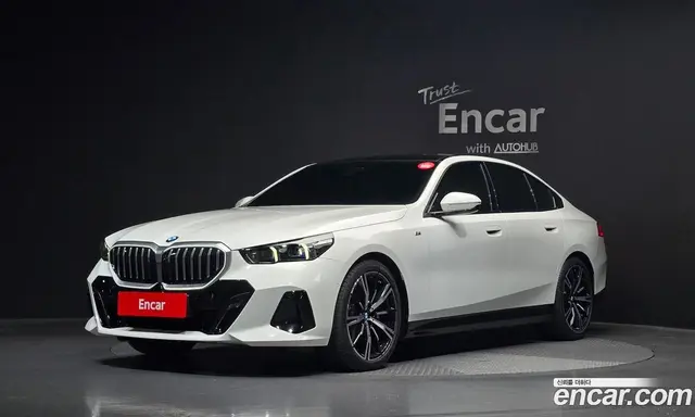 BMW 5 серия, 2025, 15 364 км