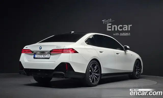 BMW 5 серия 2025 2.0 автомат (гидро), миниатюра 2