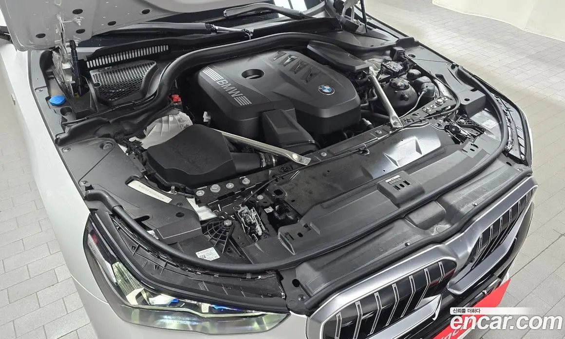 BMW 5 серия 2025 2.0 автомат (гидро), фото 6