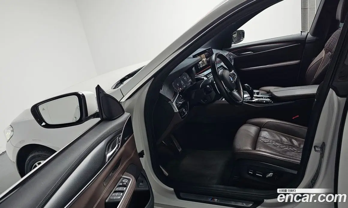 BMW 6 серия 2023 2.0 автомат (гидро), фото 12