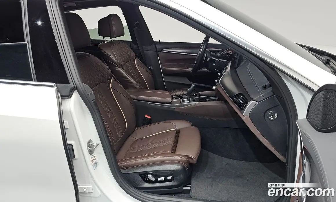BMW 6 серия 2023 2.0 автомат (гидро), фото 15