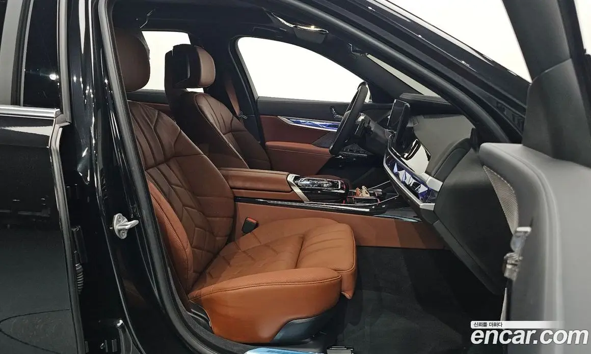 BMW 7 серия 2025 3.0 автомат (гидро), фото 13