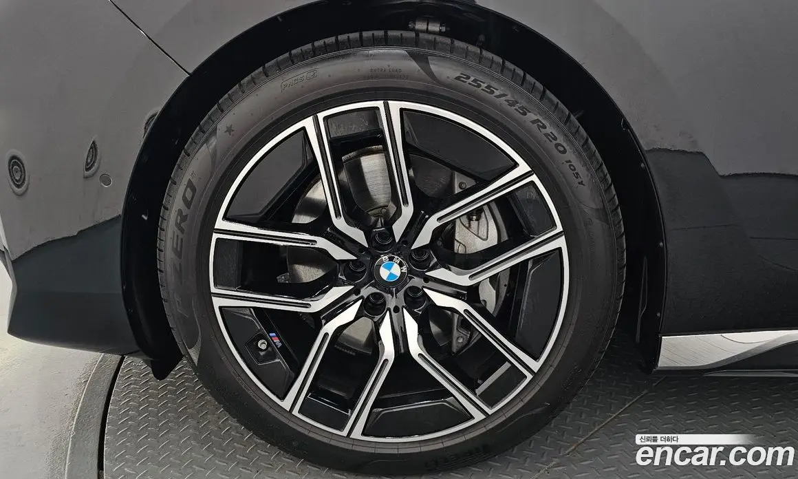 BMW 7 серия 2025 3.0 автомат (гидро), фото 5
