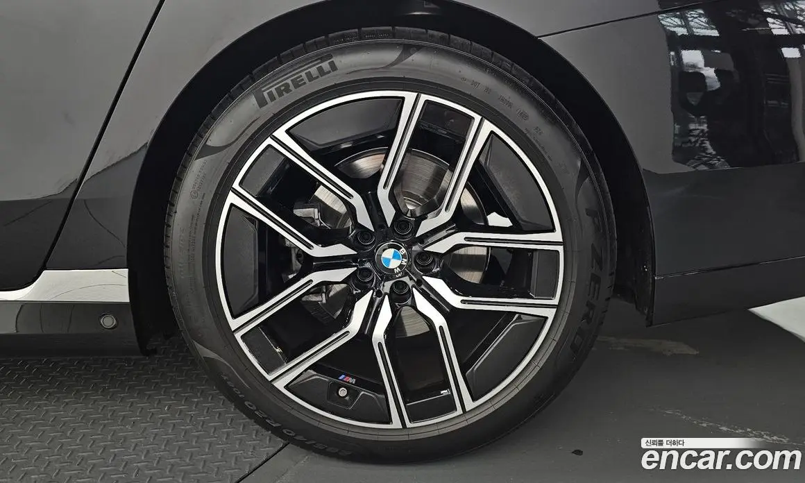 BMW 7 серия 2025 3.0 автомат (гидро), фото 7