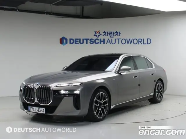 BMW 7 серия, 2025, 17 711 км