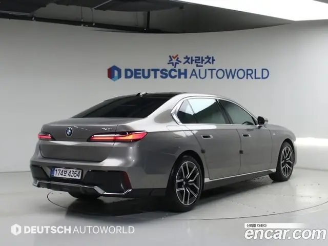 BMW 7 серия 2025 3.0 автомат (гидро), миниатюра 2