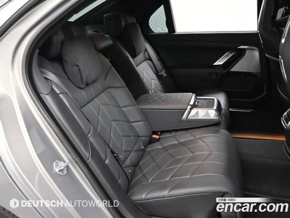BMW 7 серия 2025 3.0 автомат (гидро), фото 12