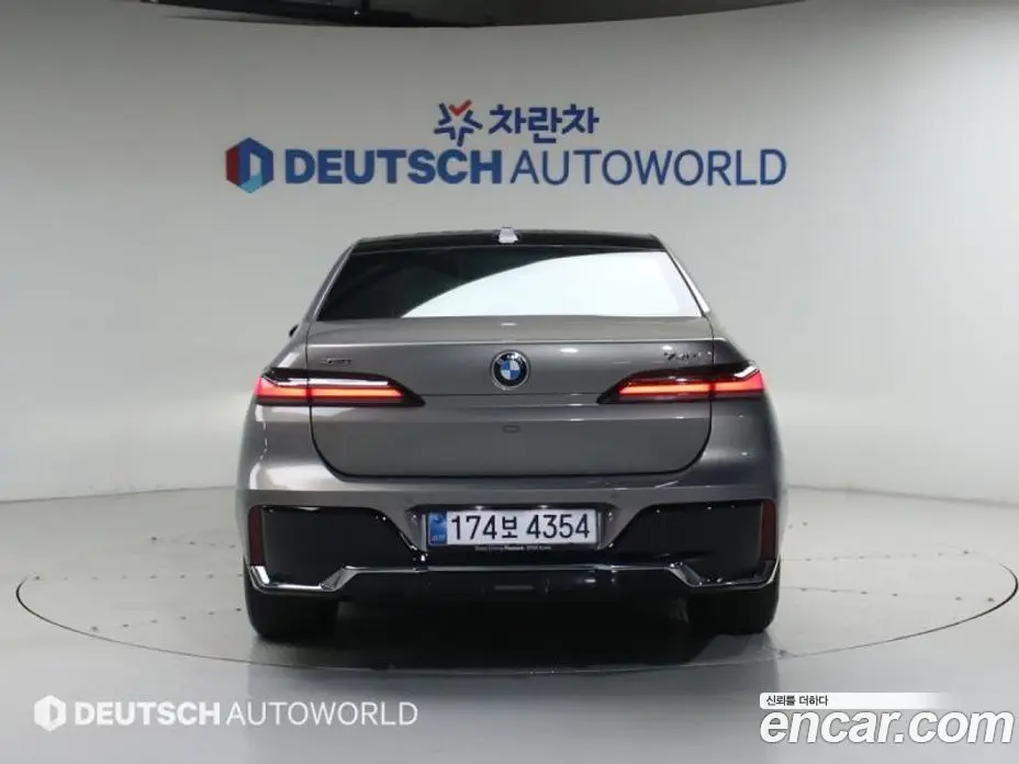 BMW 7 серия 2025 3.0 автомат (гидро), фото 4