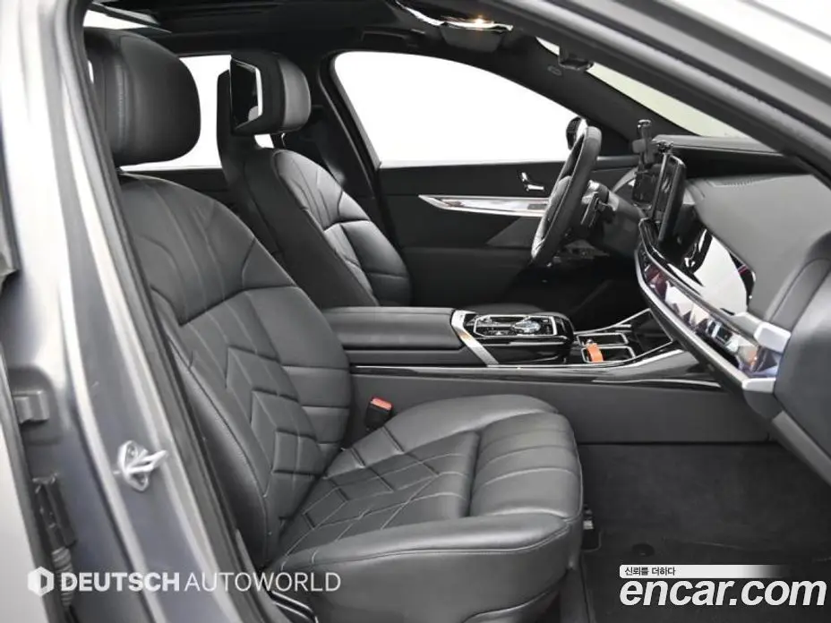 BMW 7 серия 2025 3.0 автомат (гидро), фото 10