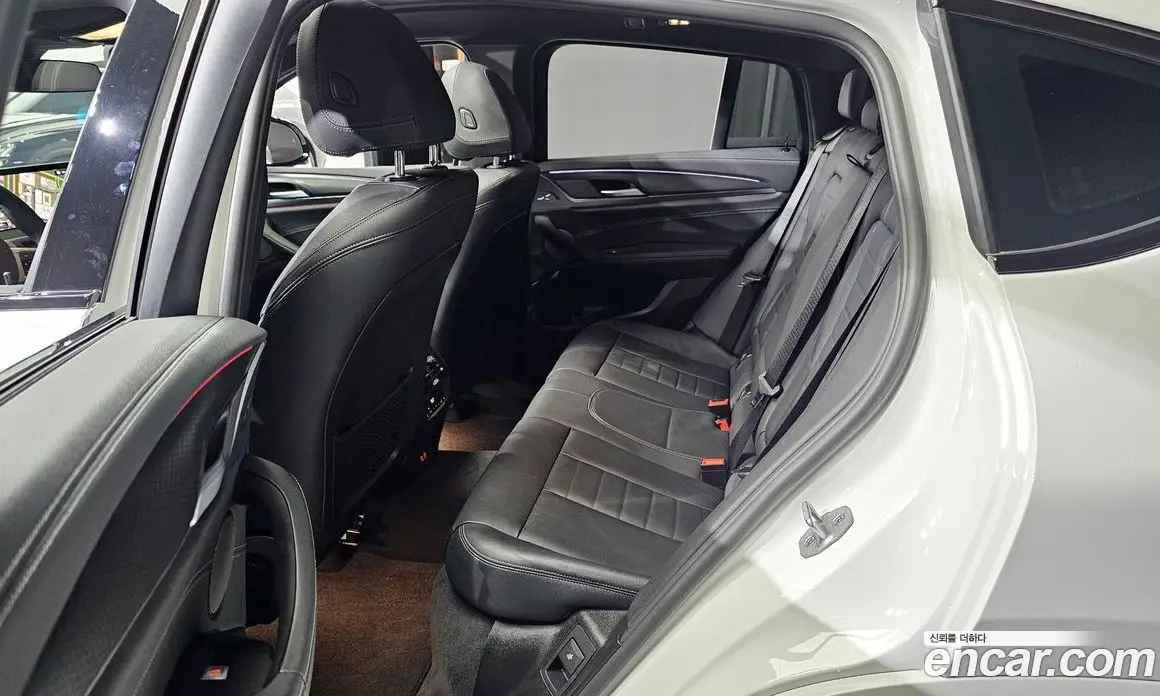 BMW X4 2025 2.0 автомат (гидро), фото 11