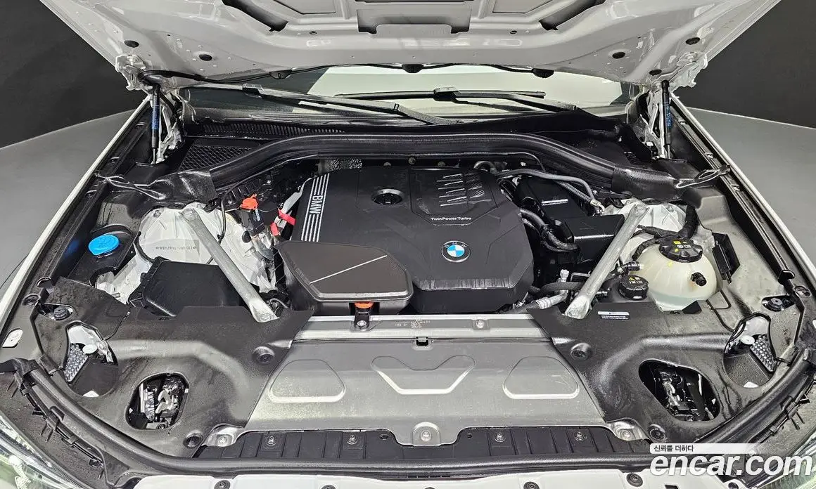 BMW X4 2025 2.0 автомат (гидро), фото 6