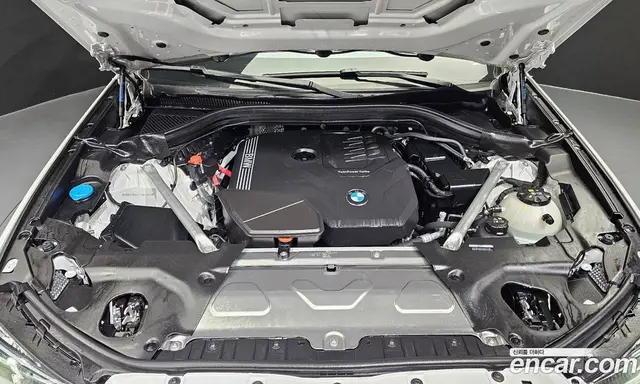 BMW X4 2025 2.0 автомат (гидро), миниатюра 6