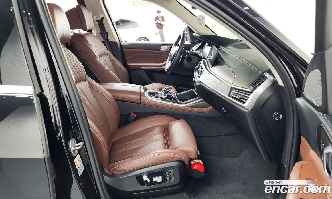 BMW X7 2022 3.0 автомат (гидро), фото 16